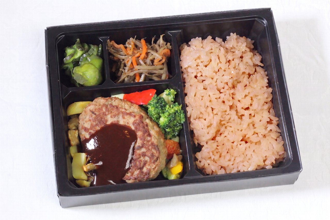粗挽きハンバーグステーキと地中海野菜のグリル弁当