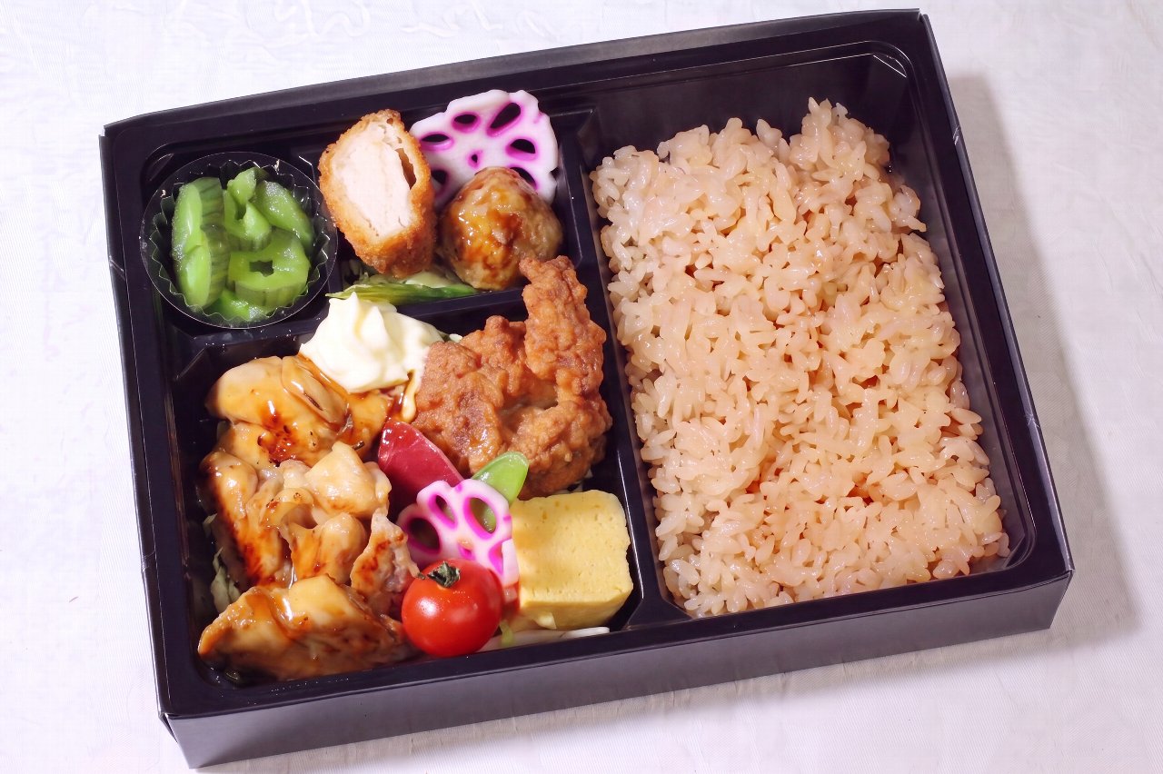 照焼チキンと鰹香る和風だしご飯 オールスター肉弁当