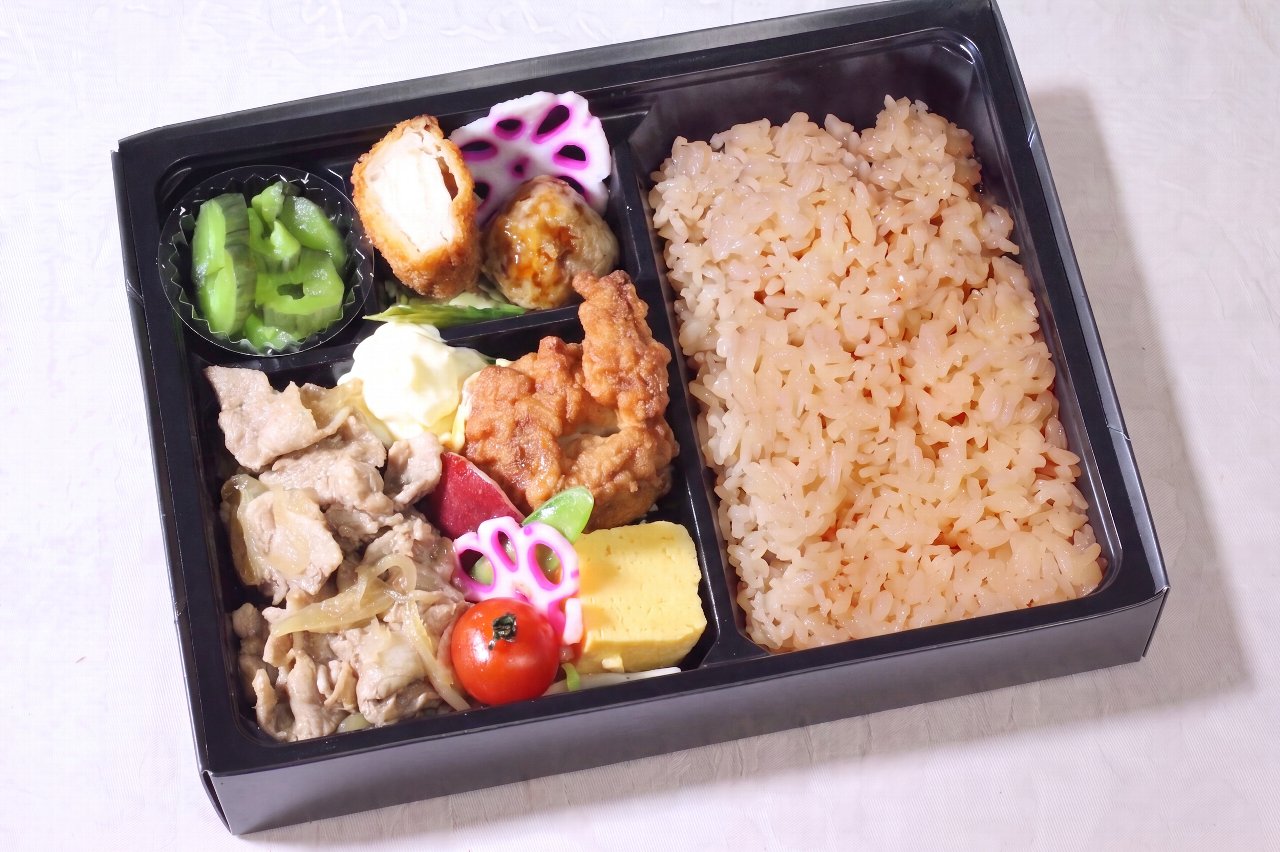 豚三枚肉の生姜焼きと鰹香る和風だしご飯 オールスター肉弁当